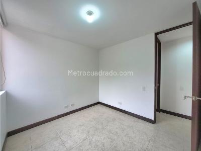 Apartamento de 3 alcobas en venta en Cumbres, Envigado, 75 m² · foto 5 de 14