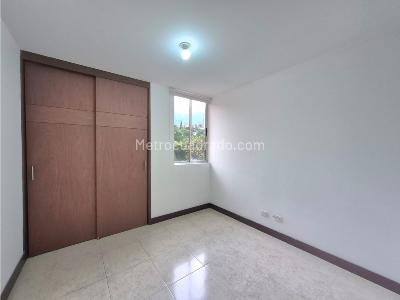 Apartamento de 3 alcobas en venta en Cumbres, Envigado, 75 m² · foto 7 de 14