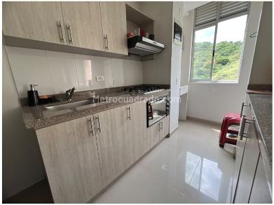 Apartamento en venta en Calasanz, Medellín · foto 4 de 15