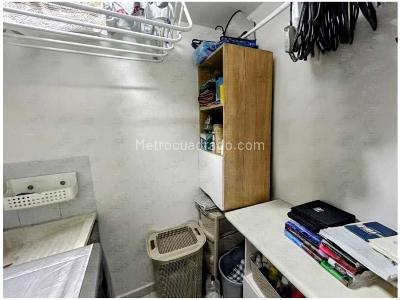 Apartamento de 2 alcobas en venta en Loma De Los Bernal, Medellín, 68 m² · foto 19 de 19