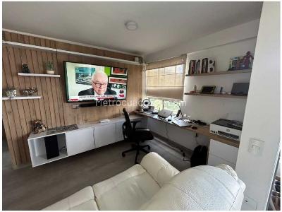 Apartamento de 2 alcobas en venta en Loma De Los Bernal, Medellín, 68 m² · foto 4 de 19