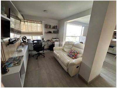 Apartamento de 2 alcobas en venta en Loma De Los Bernal, Medellín, 68 m² · foto 5 de 19