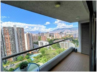 Apartamento de 2 alcobas en venta en Loma De Los Bernal, Medellín, 68 m² · foto 6 de 19