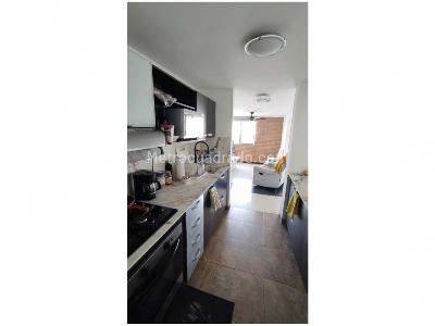 Apartamento de 3 alcobas en venta en Loma De Los Bernal, Medellín, 99 m² · foto 11 de 20