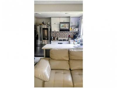 Apartamento en venta en Loma De Los Bernal, Medellín · foto 4 de 10