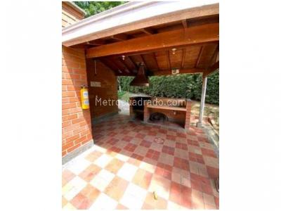 Apartamento de 3 alcobas en venta en Loma De Los Bernal, Medellín, 86 m² · foto 19 de 20
