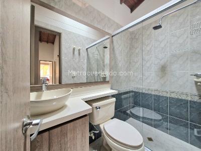 Casa de 4 alcobas en venta en Castropol, Medellín, 200 m² · foto 15 de 20