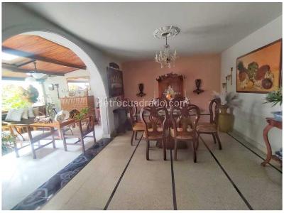 Casa de 4 alcobas en venta en Simon Bolivar En La Comuna 12 De Medellin, Medellín, 220 m² · foto 4 de 16