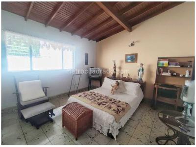Casa de 4 alcobas en venta en Simon Bolivar En La Comuna 12 De Medellin, Medellín, 220 m² · foto 10 de 16