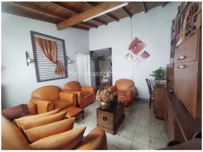 Casa de 4 alcobas en venta en Simon Bolivar En La Comuna 12 De Medellin, Medellín, 220 m² · foto 13 de 16