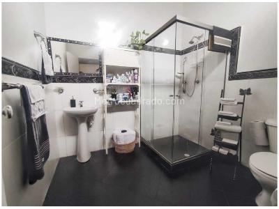 Casa de 4 alcobas en venta en Simon Bolivar En La Comuna 12 De Medellin, Medellín, 220 m² · foto 14 de 16