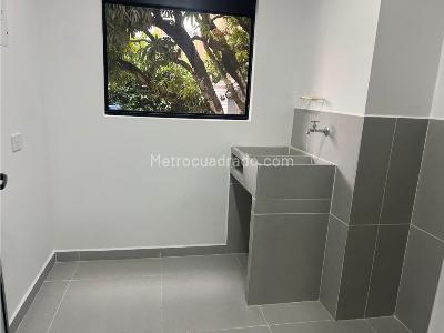 Apartamento de 2 alcobas en venta en La Castellana, Medellín, 92 m² · foto 5 de 12