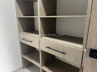 Apartamento de 2 alcobas en venta en La Castellana, Medellín, 92 m² · foto 11 de 12