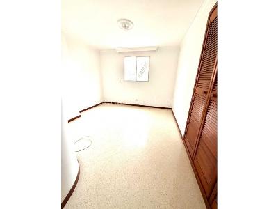 Apartamento de 3 alcobas en venta en 2do Parque Laureles, Medellín, 100 m² · foto 3 de 13