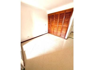 Apartamento de 3 alcobas en venta en 2do Parque Laureles, Medellín, 100 m² · foto 4 de 13