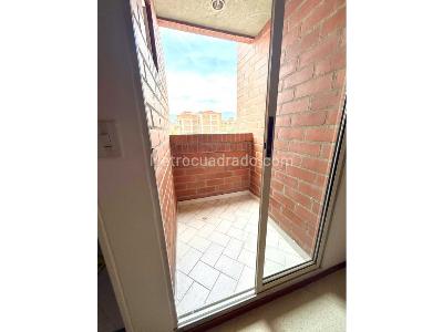 Apartamento de 3 alcobas en venta en 2do Parque Laureles, Medellín, 100 m² · foto 8 de 13