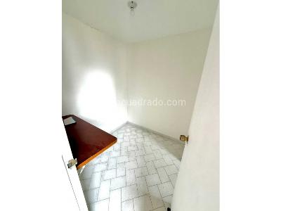 Apartamento de 3 alcobas en venta en 2do Parque Laureles, Medellín, 100 m² · foto 9 de 13