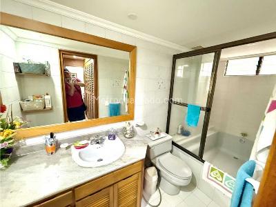 Apartamento de 3 alcobas en venta en Conquistadores En La Comuna 11 De Medellin, Medellín, 185 m² · foto 11 de 17
