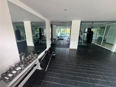 Apartamento de 3 alcobas en venta en Loma De Los Parra, Medellín, 130 m² · foto 14 de 18