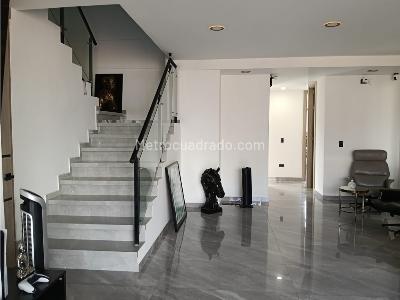 Apartamento de 2 alcobas en venta en Conquistadores, Medellín, 202 m² · foto 6 de 20