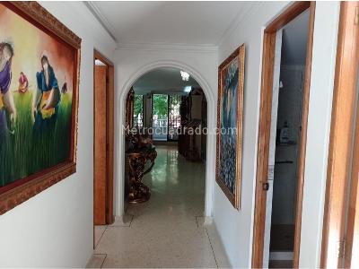 Apartamento de 3 alcobas en venta en Conquistadores, Medellín, 187 m² · foto 13 de 19