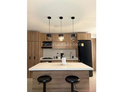 Apartaestudio en venta en La Castellana, Medellín, 50 m² · foto 4 de 11