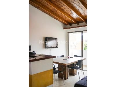 Apartamento de 2 alcobas en venta en Bolivariana, Medellín, 48 m² · foto 2 de 12
