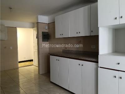 Apartamento de 4 alcobas en venta en Estadio, Medellín, 242 m² · foto 5 de 20