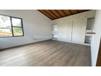 Casa de 5 alcobas en venta en Loma Del Chocho, Envigado, 850 m² · foto 11 de 17