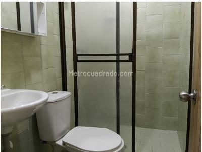 Apartamento de 2 alcobas en venta en La Milagrosa, Medellín, 74 m² · foto 5 de 14