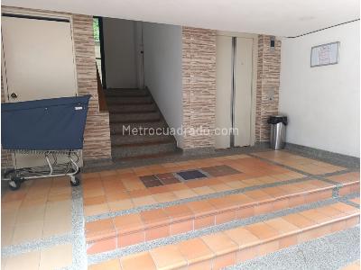 Apartaestudio en venta en El Poblado, Medellín, 49 m² · foto 12 de 16