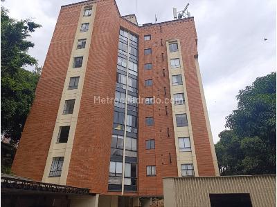 Apartaestudio en venta en El Poblado, Medellín, 49 m² · foto 7 de 16