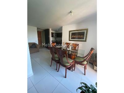 Apartamento de 2 alcobas en venta en Calasanz, Medellín, 52 m² · foto 2 de 17