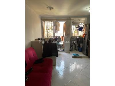 Apartamento de 3 alcobas en venta en Granada, Medellín, 101 m² · foto 2 de 9