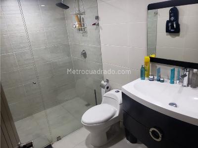 Apartamento de 4 alcobas en venta en Laureles, Medellín, 166 m² · foto 10 de 17