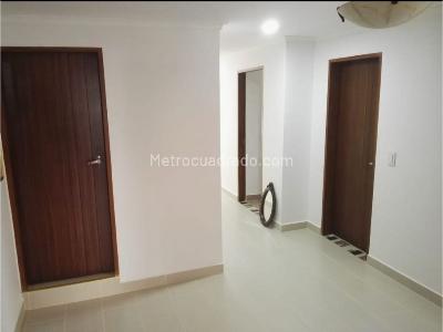 Apartamento de 4 alcobas en venta en Laureles, Medellín, 166 m² · foto 2 de 17