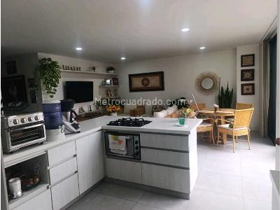 Apartamento de 3 alcobas en venta en Lorena, Medellín, 102 m² · foto 3 de 20