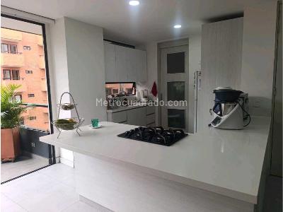 Apartamento de 3 alcobas en venta en Lorena, Medellín, 102 m² · foto 5 de 20