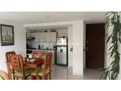 Apartamento de 4 alcobas en venta en Loma Esmeralda, Envigado, 107 m² · foto 3 de 14