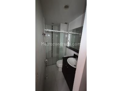 Apartamento de 3 alcobas en venta en Las Acacias, Medellín, 111 m² · foto 2 de 20