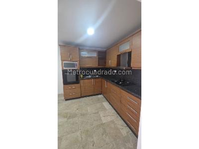 Apartamento de 4 alcobas en venta en Conquistadores, Medellín, 212 m² · foto 16 de 20