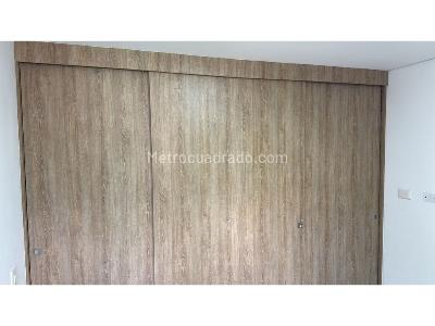 Apartamento de 3 alcobas en venta en Itagui, Medellín, 77 m² · foto 10 de 20