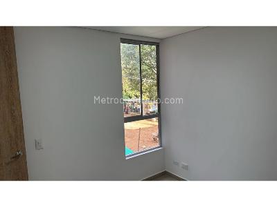 Apartamento de 3 alcobas en venta en Itagui, Medellín, 77 m² · foto 4 de 20