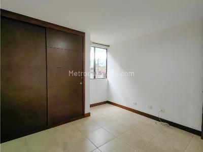 Apartamento de 3 alcobas en venta en Conquistadores, Medellín, 87 m² · foto 13 de 20