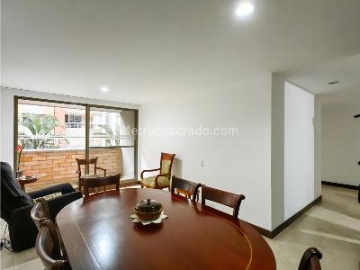 Apartamento de 3 alcobas en venta en Conquistadores, Medellín, 87 m² · foto 8 de 20
