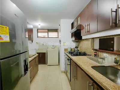 Apartamento de 3 alcobas en venta en Conquistadores, Medellín, 87 m² · foto 9 de 20