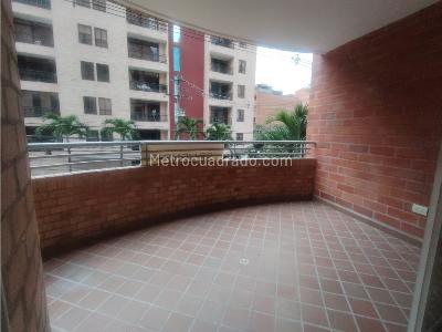 Apartamento de 3 alcobas en venta en Laureles, Medellín, 193 m² · foto 8 de 18