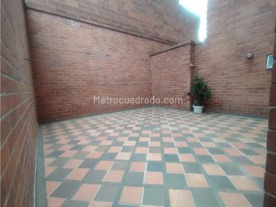 Apartamento de 3 alcobas en venta en Laureles, Medellín, 193 m² · foto 9 de 18