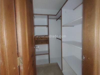 Apartamento de 3 alcobas en venta en Laureles, Medellín, 193 m² · foto 12 de 18