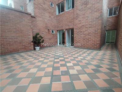 Apartamento de 3 alcobas en venta en Laureles, Medellín, 193 m² · foto 14 de 18